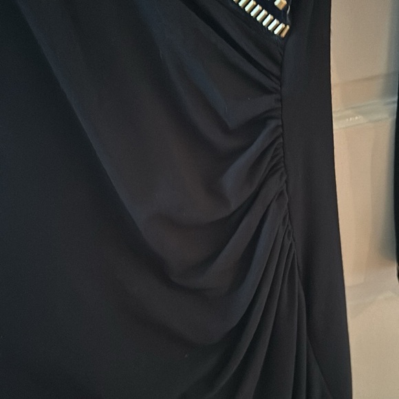 Cache V Neck Dress - Picture 4 of 8